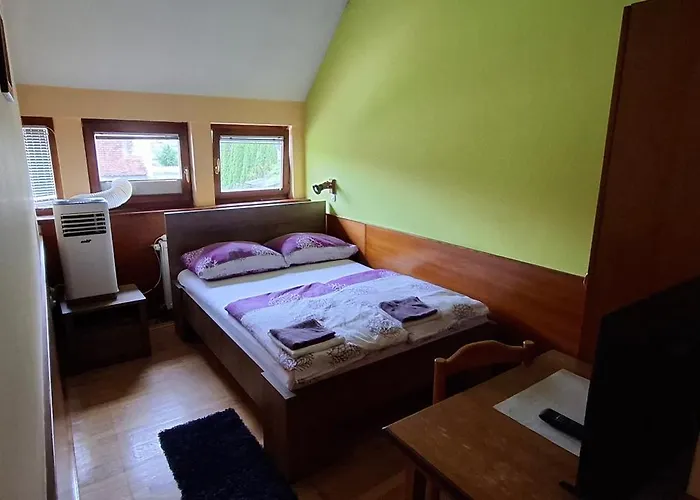Cbb Rooms